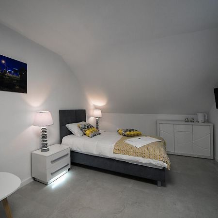 Kp Claudia Apartment เวียลิชกา ภายนอก รูปภาพ